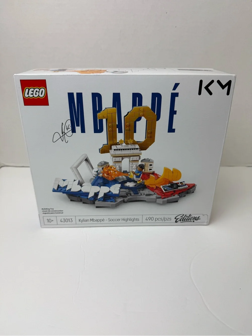 LEGO Kylian Mbappé Soccer Highlights Building Set – White & Gold